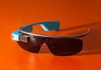 来年の発売が噂されるグーグル社のスマートグラス「Google Glass」
