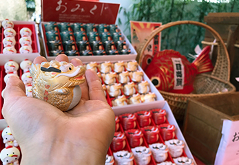 田無神社〉には、多様な願いを司る“五龍神”が！仕事運UPを祈願 | 特集