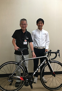 ブリヂストンサイクル株式会社 左：中西さん 右：出井さん