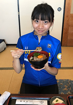 これが噂のやま弥の「なめろう丼」