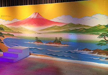 開運パワー絶大！赤富士の幻想的風景