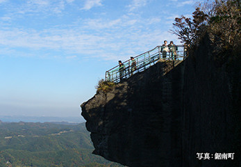 鋸（のこぎり）山