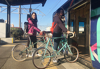 三島駅から「いずっぱこ」に乗っていよいよ出発です！